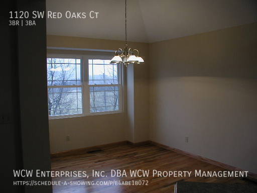 Building Photo - 1120 SW Red Oaks Ct