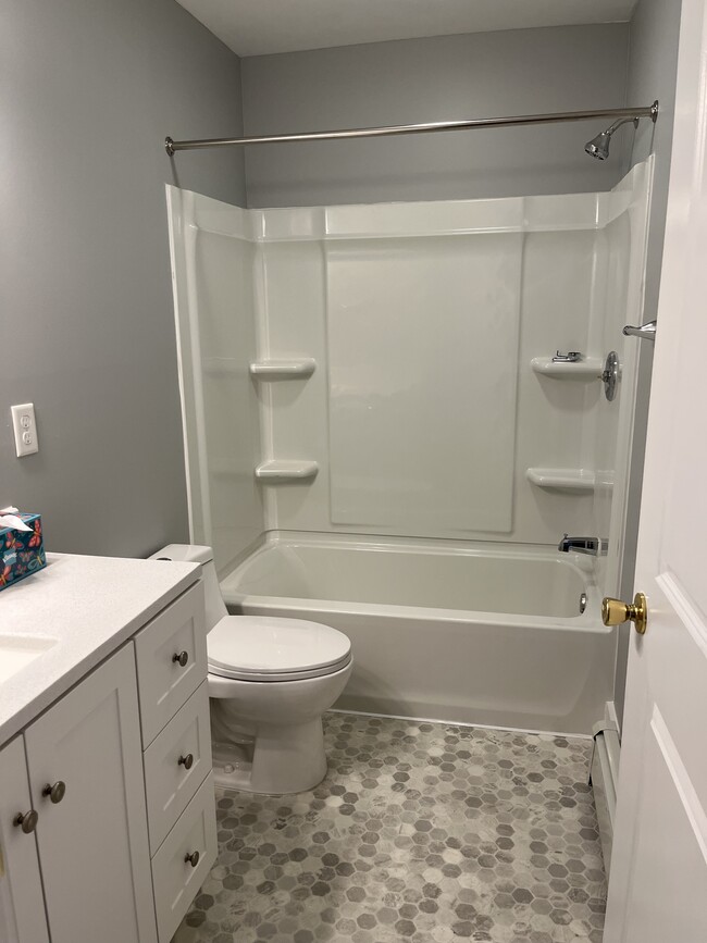 Main Floor Bath - 707 W 17th St