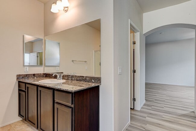 Building Photo - Adorable three bedroom in incredible SW location! Solar panels!