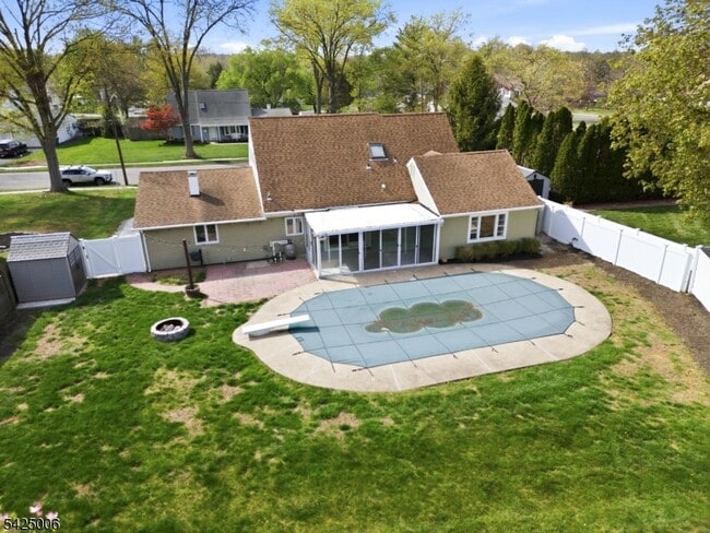 Building Photo - 3 Cypress Rd