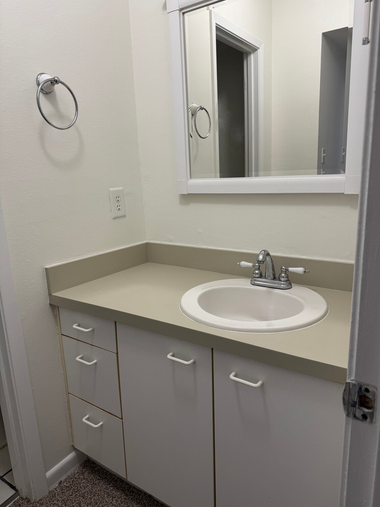 Building Photo - 121 Avenida 23