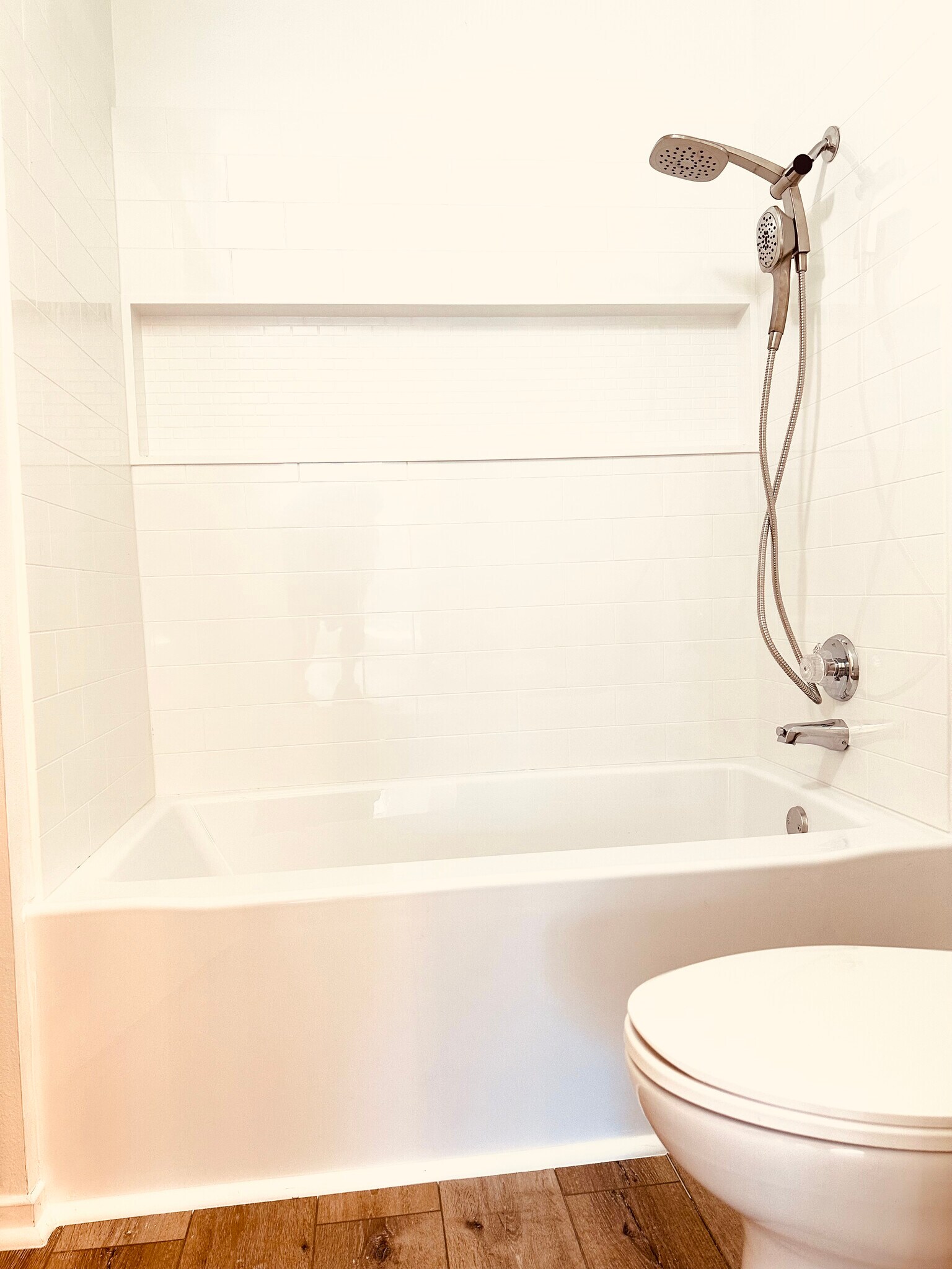 Building Photo - 10 Abrigo