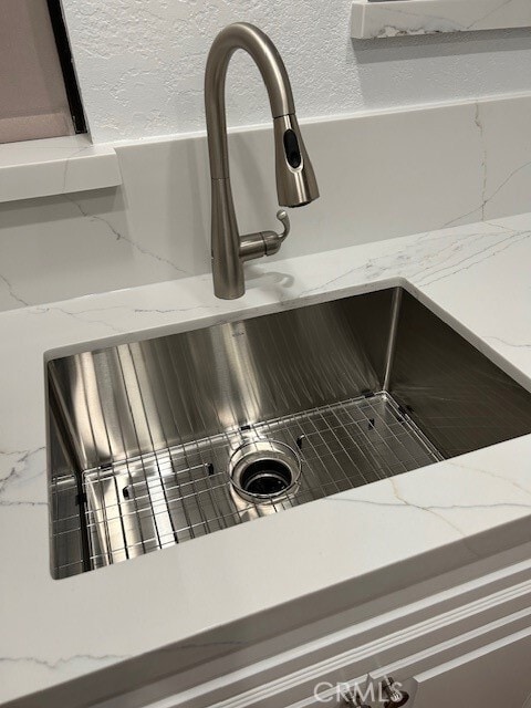 Building Photo - 2601 S Broadmoor Dr