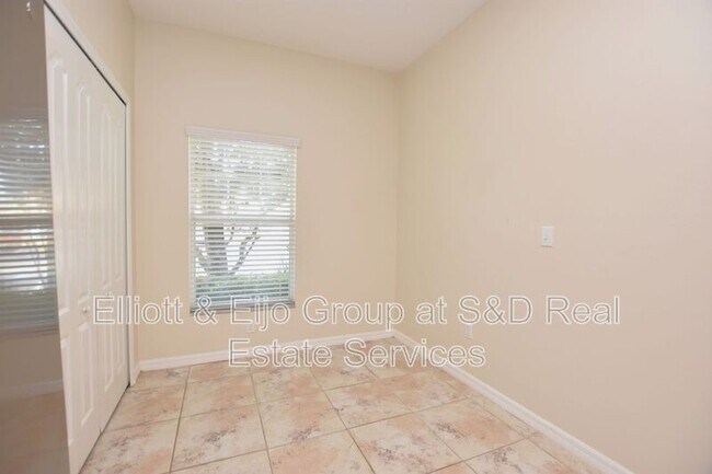 Building Photo - 4052 Mountain Chestnut Way