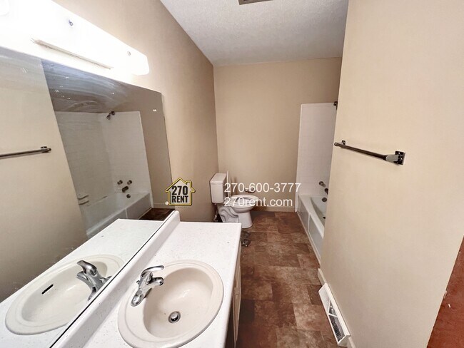 Building Photo - 1036 Ellen Dr