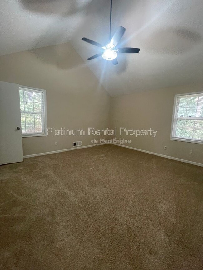 Building Photo - 377 Arbour Way