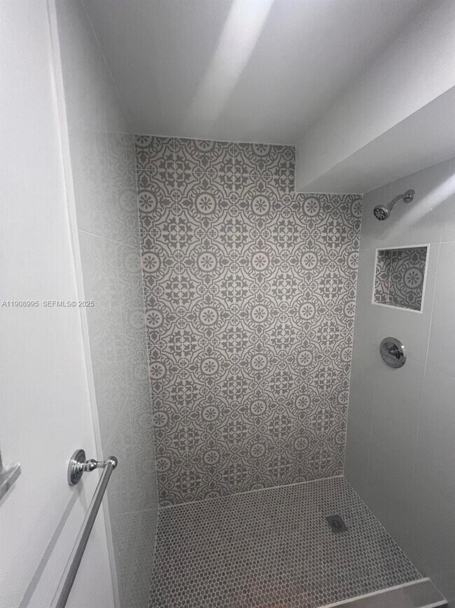 Building Photo - 8600 SW 133rd Avenue Rd