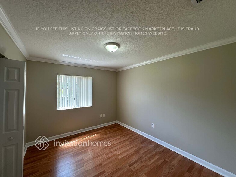 Building Photo - 15510 SW 143rd Terrace