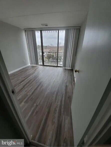 Building Photo - 401 Cooper Landing Rd