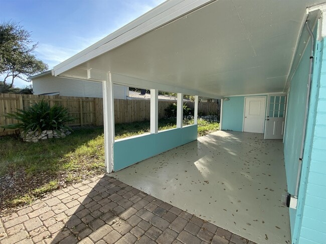 Building Photo - 603 Oakwood Ave