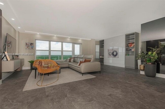 Building Photo - 3900 Galt Ocean Dr