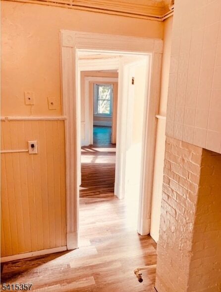 Building Photo - 144 Lawrence St