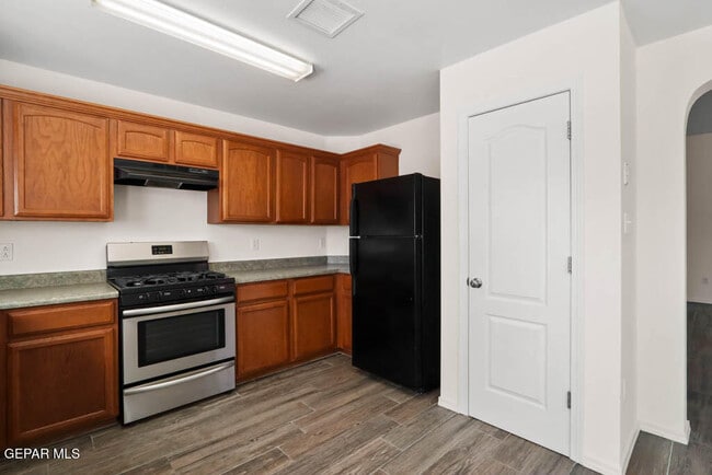 Building Photo - 14266 Gil Reyes Dr