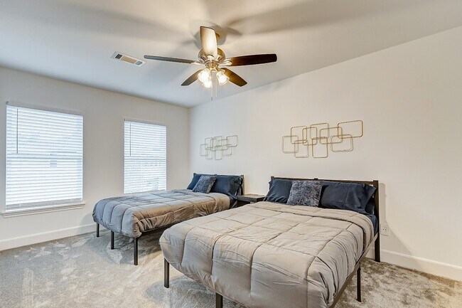 Building Photo - 14510 Sanour Dr