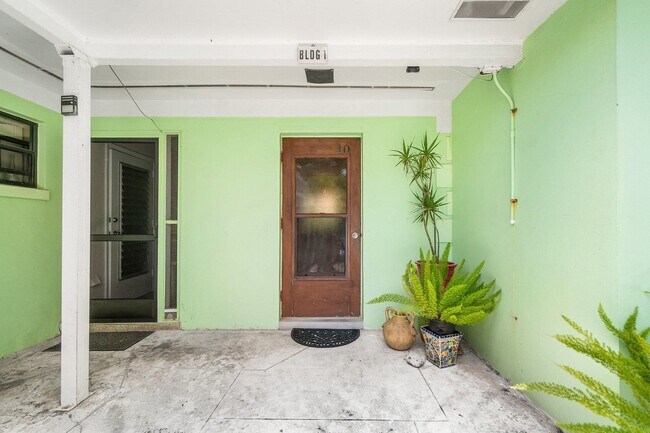 Building Photo - 5615 N Ocean Blvd