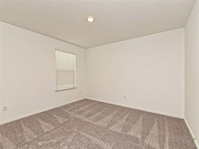 Building Photo - 1625 Holly Lk Dr