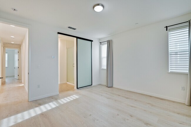 Building Photo - 2248 Solace Loop