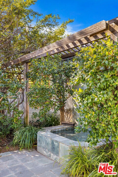 Building Photo - 2209 Pearl St