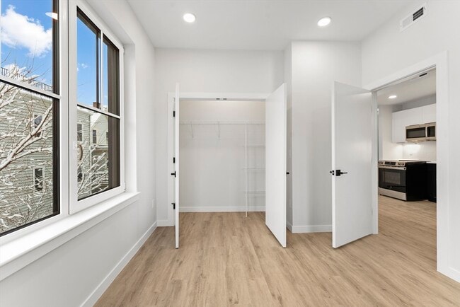 Building Photo - 24-28 Mt Pleasant St