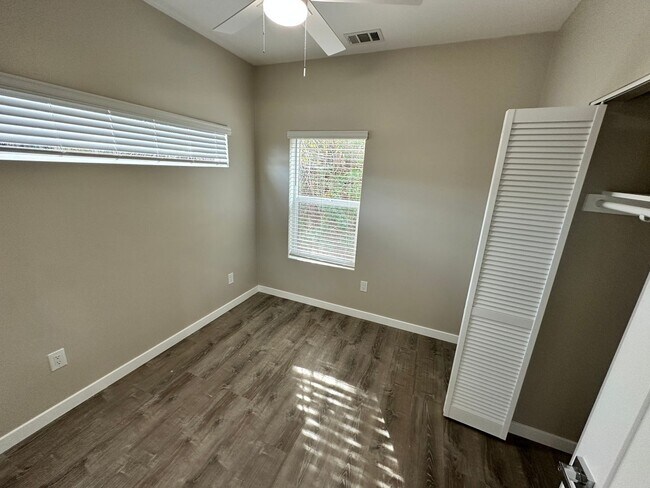 Building Photo - New (2025) 4 Bedroom House with High Ceilings