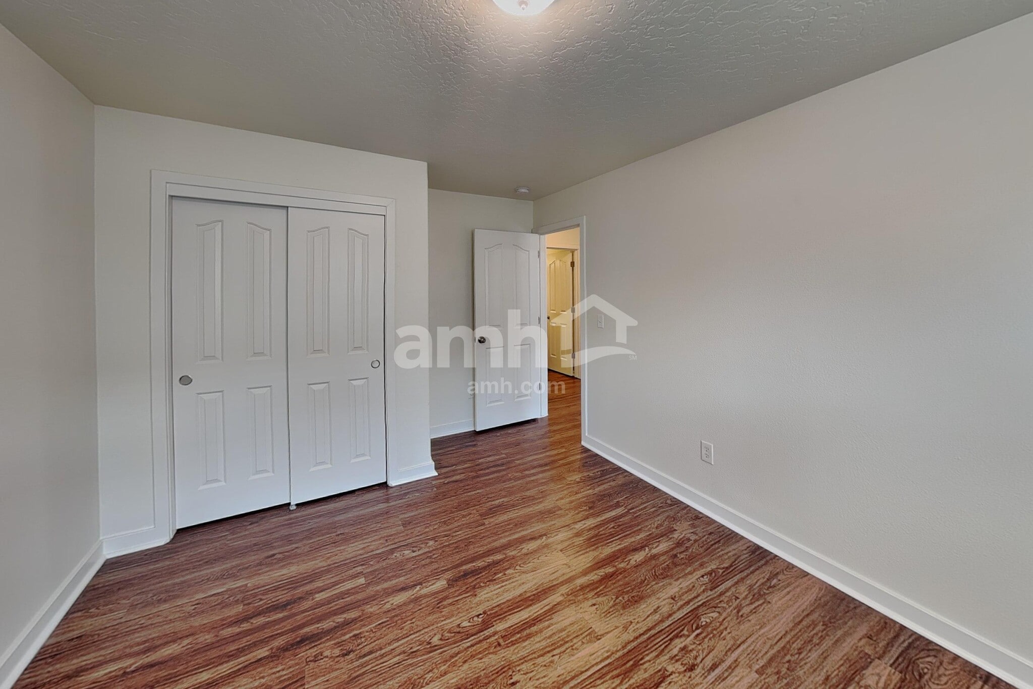Building Photo - 40 N Amanda Dr