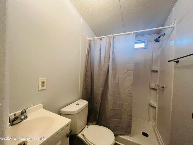 Building Photo - 1605 Ridge Dr