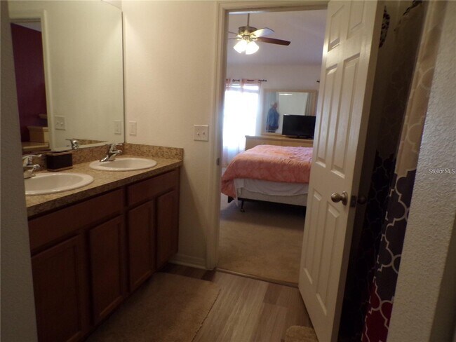 Building Photo - 10509 Bull Grass Dr