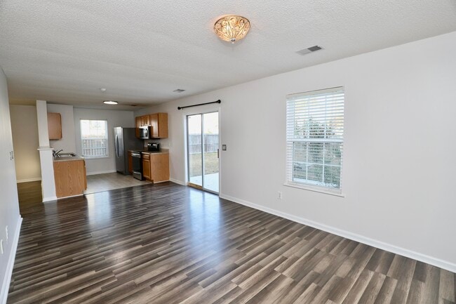 Building Photo - 1749 Mossberg Dr