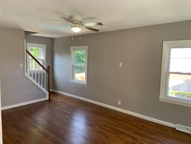 Building Photo - 2050 New Linden Rd