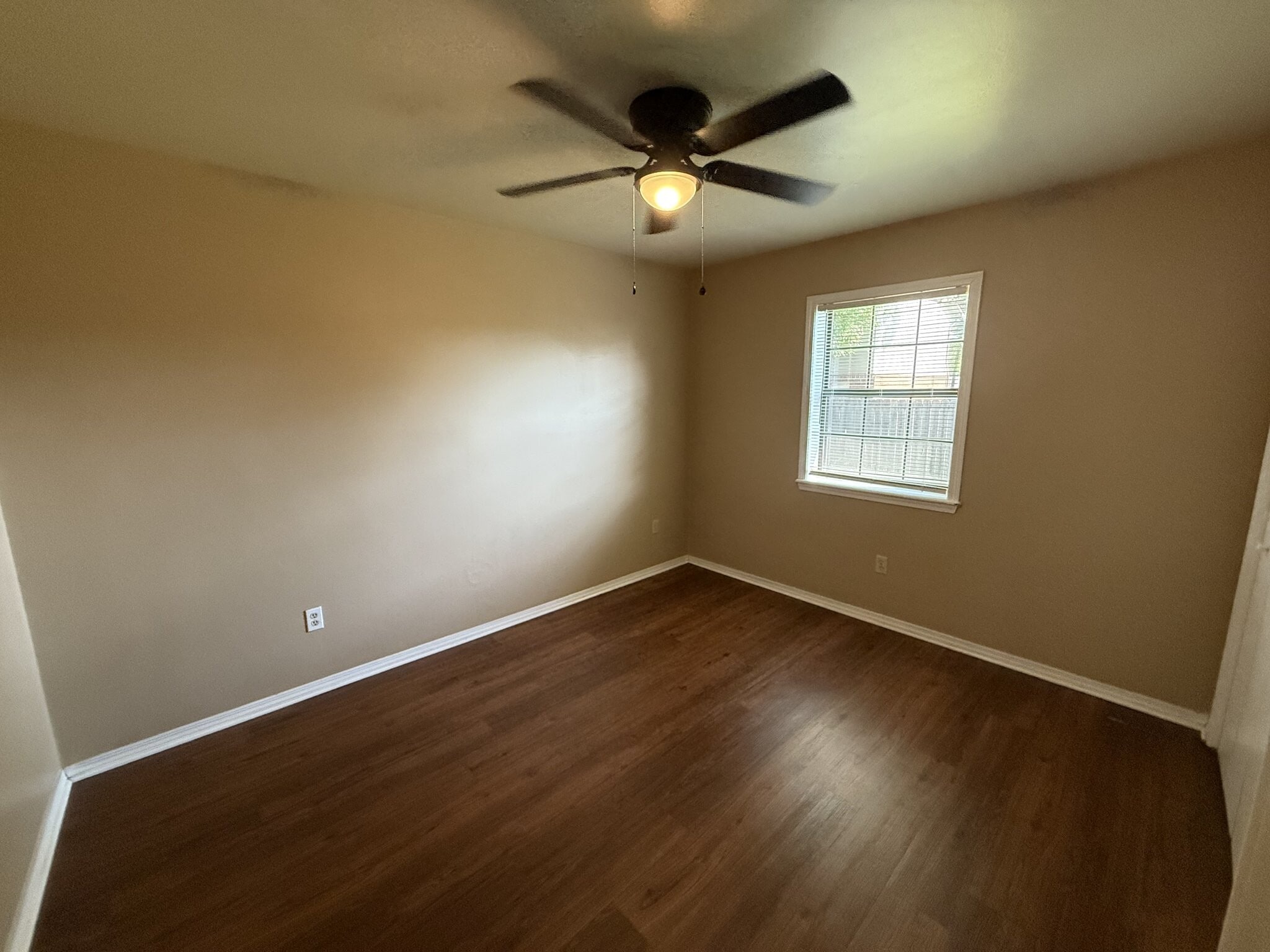 Building Photo - 2626 W C St