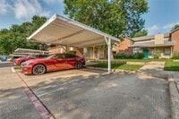 Building Photo - 1410 Meadowood Village Dr