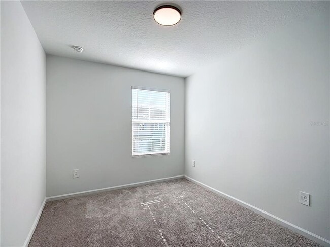 Building Photo - 4950 SW 81st Lp