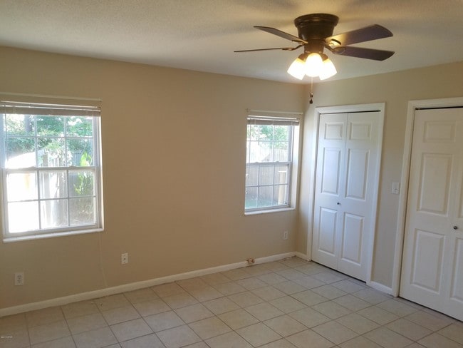 Building Photo - 7220 Poinciana Dr