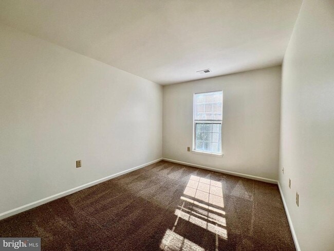 Building Photo - 2528 Ayr Ct