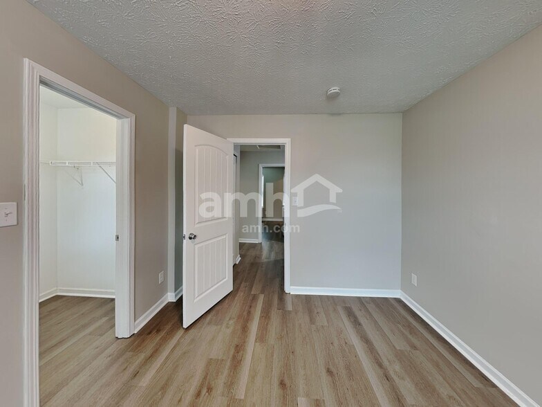 Building Photo - 1151 Fiesta Dr