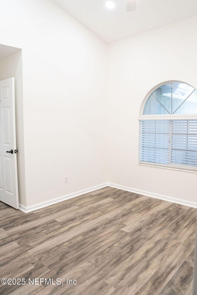 Building Photo - 2779 Chesterbrook Ct