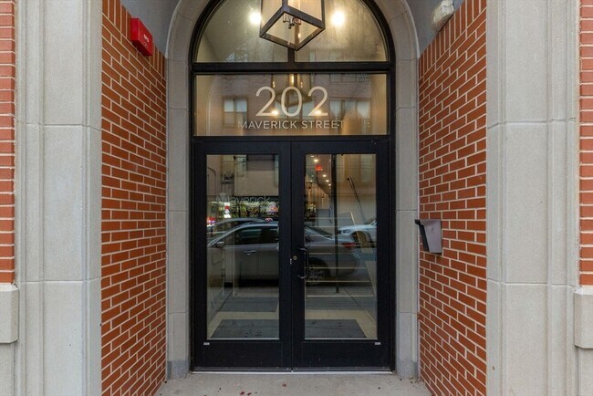 Building Photo - 202 Maverick St