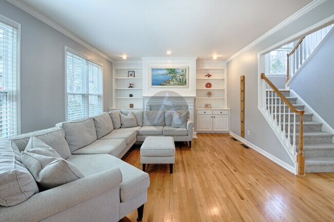 Building Photo - 3786 Upland Dr