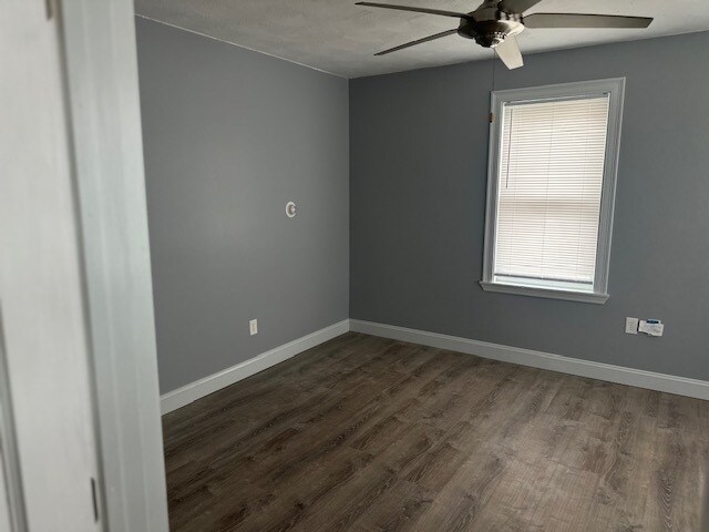 Bedroom 1 - 6 Winthrop St