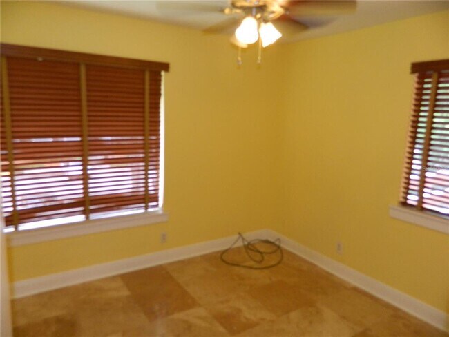 Building Photo - 266 Orienta Point St