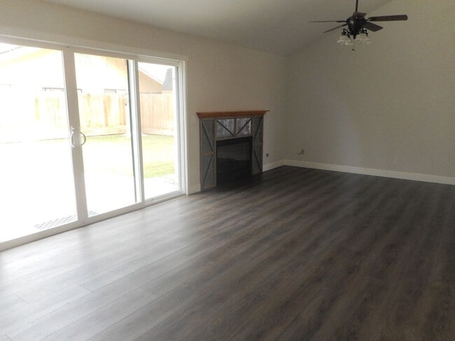 Building Photo - 4098 W. San Jose