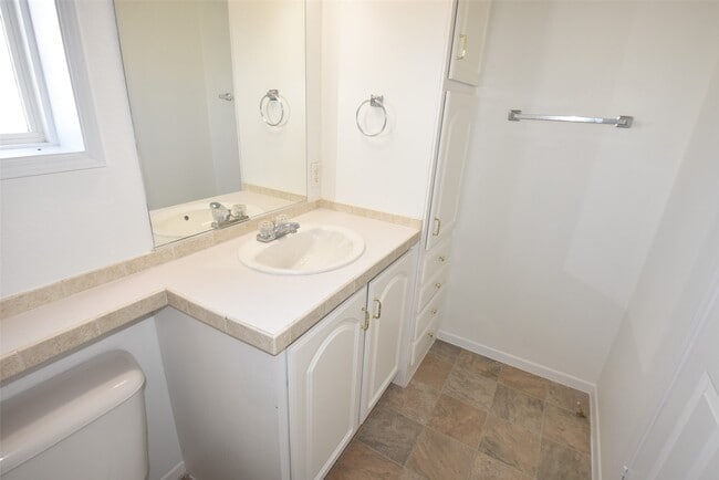 Building Photo - 10010 Sugarvine Ln