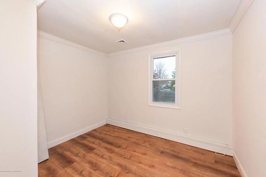 Building Photo - 32 Franklin Avenue