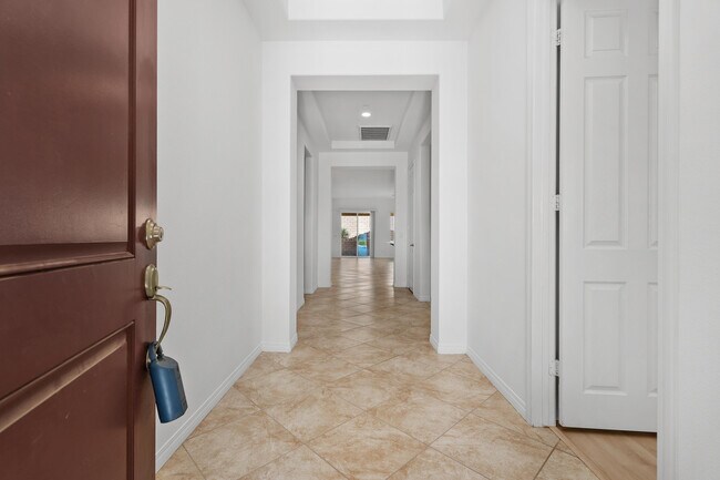 Building Photo - 43720 Vacanza Ct