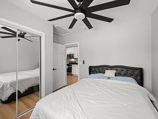 Building Photo - Lisbon Street Triplex