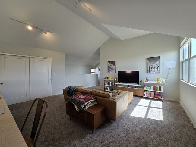 Building Photo - 2180 W Alameda St