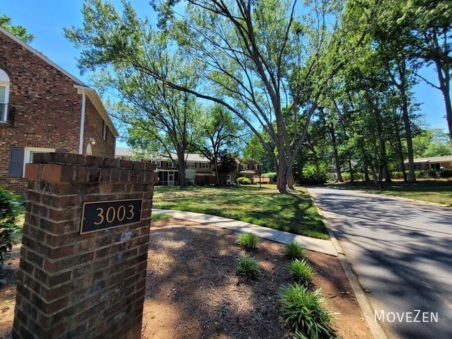 Building Photo - 3003 Overton Dr