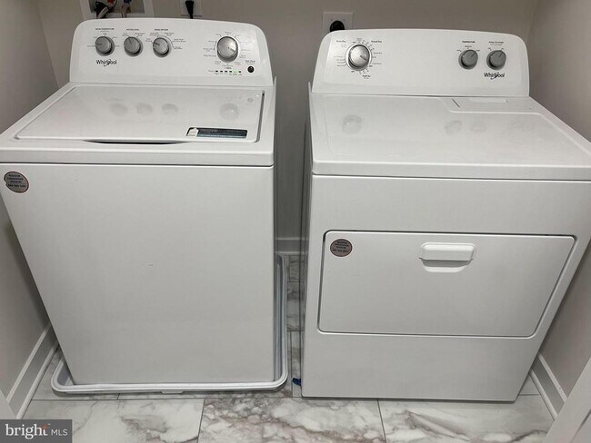 Building Photo - 9A Ford St