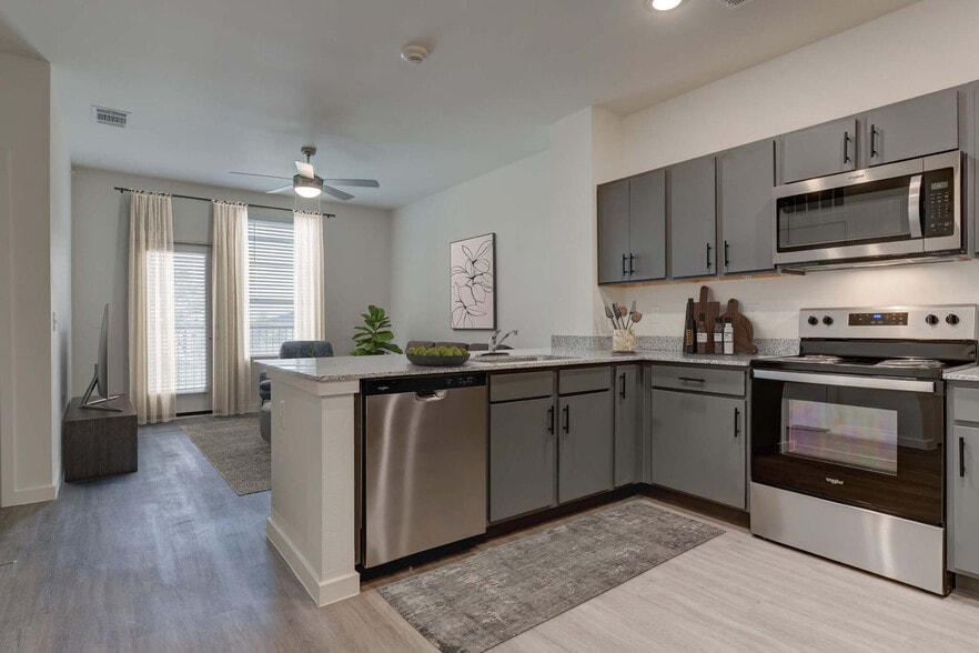 Primary Photo - Sunstone Apartments