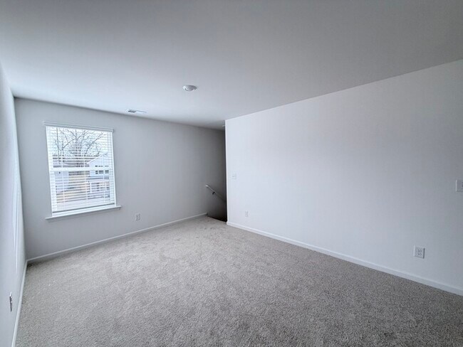 Building Photo - 173 Elijah St